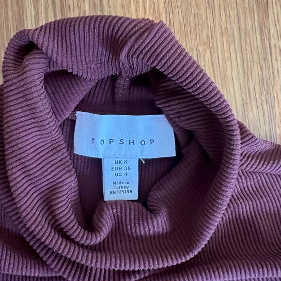 Turtleneck Long Sleeve Ribbed Top - Picture 2 of 4